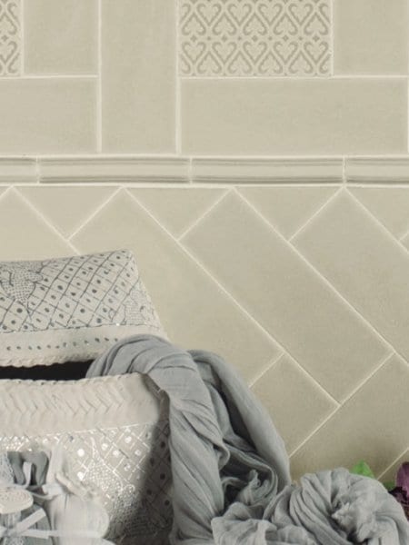 #84 Hampton Collection Micro – Crackle